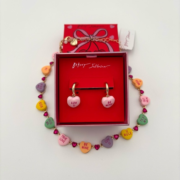💕 Betsey Johnson Candy Hearts Necklace Earrings Set - Picture 3 of 9